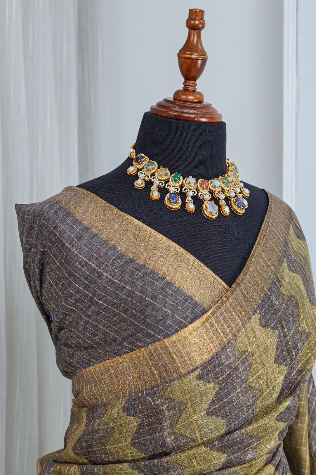 Pure Chanderi Saree – Olive Gold with All-Over Jari Stripes - Image 4