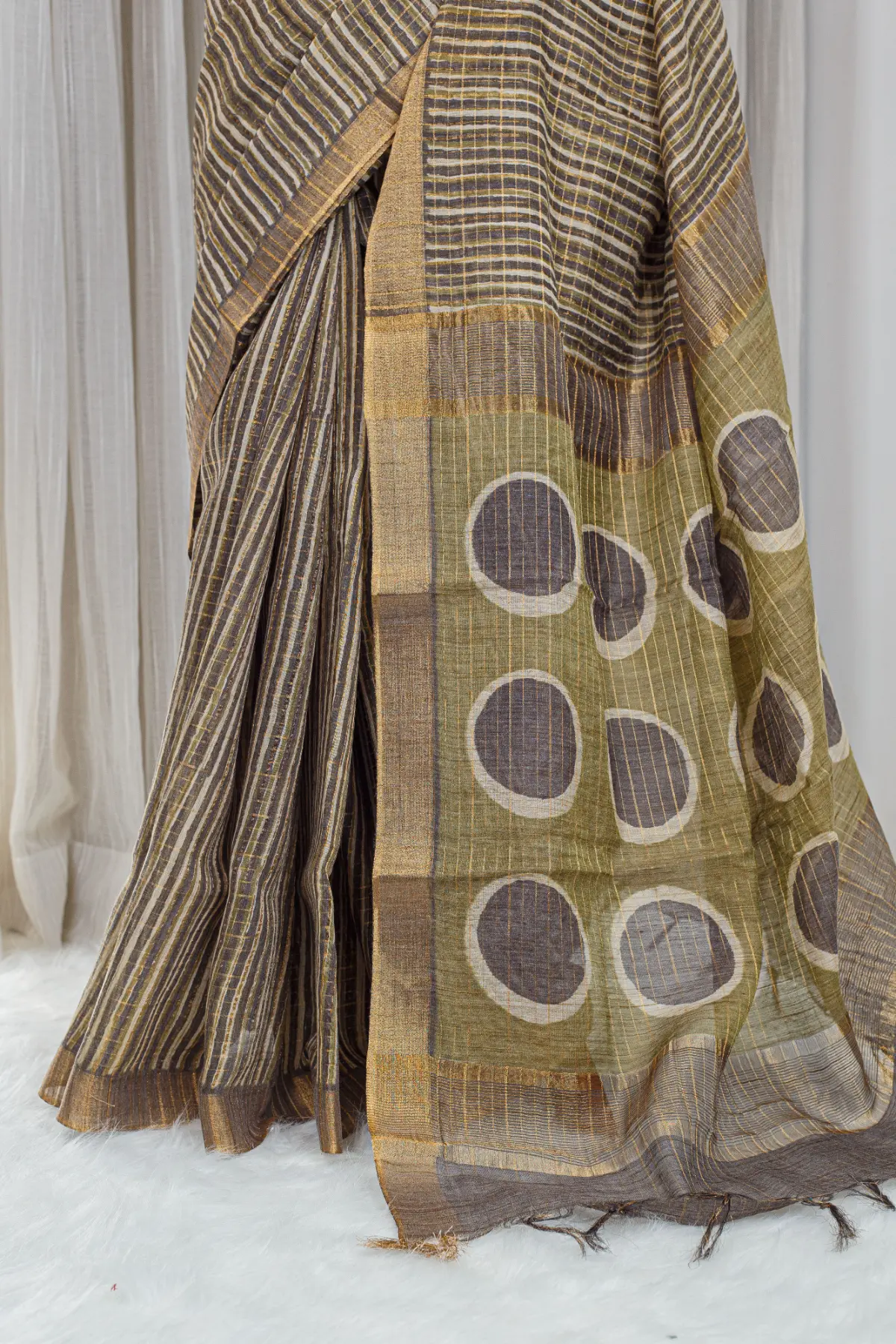 Pure Chanderi Saree – Antique Olive with All-Over Jari Stripes - Image 3