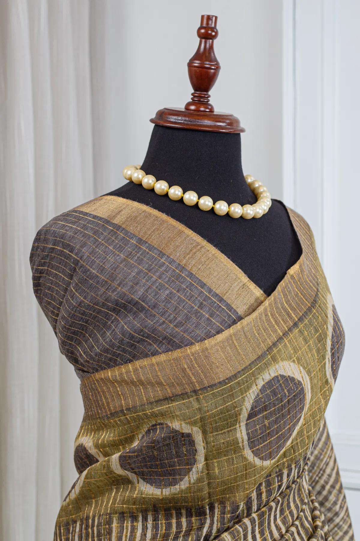 Pure Chanderi Saree – Antique Olive with All-Over Jari Stripes - Image 4