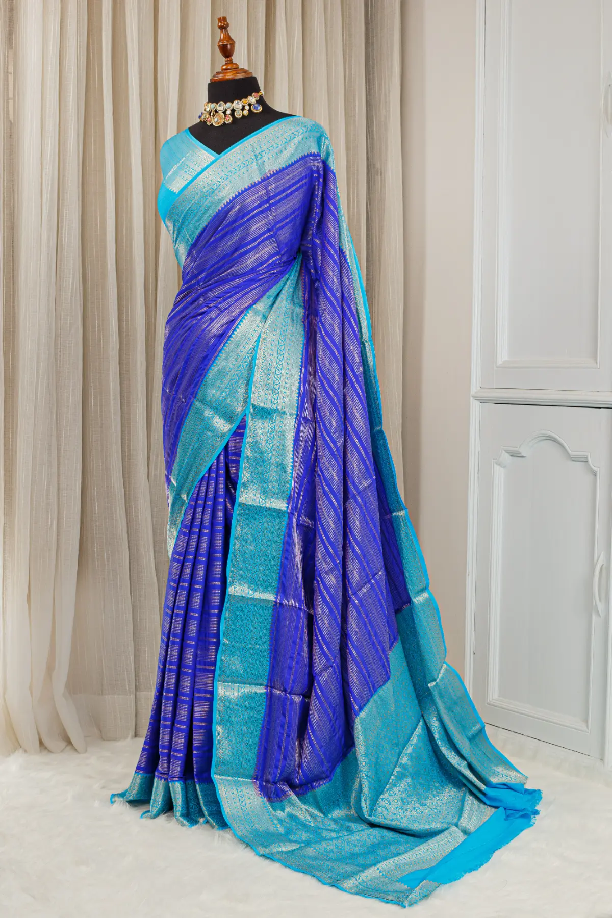 Silk Banarasi Saree – Royal Blue & Turquoise 00060 - Image 2
