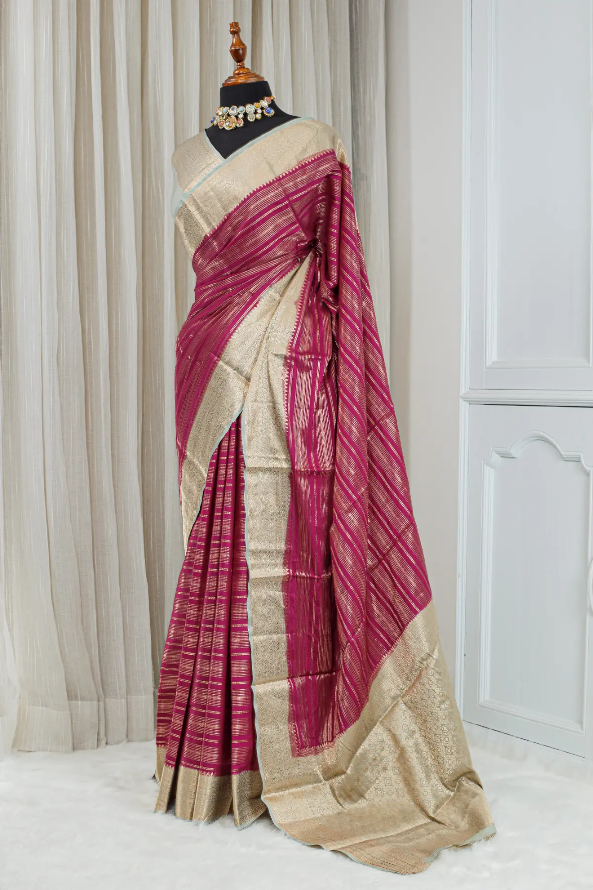 Silk Banarasi Saree – Rani Pink & Antique Gold 00063 - Image 2