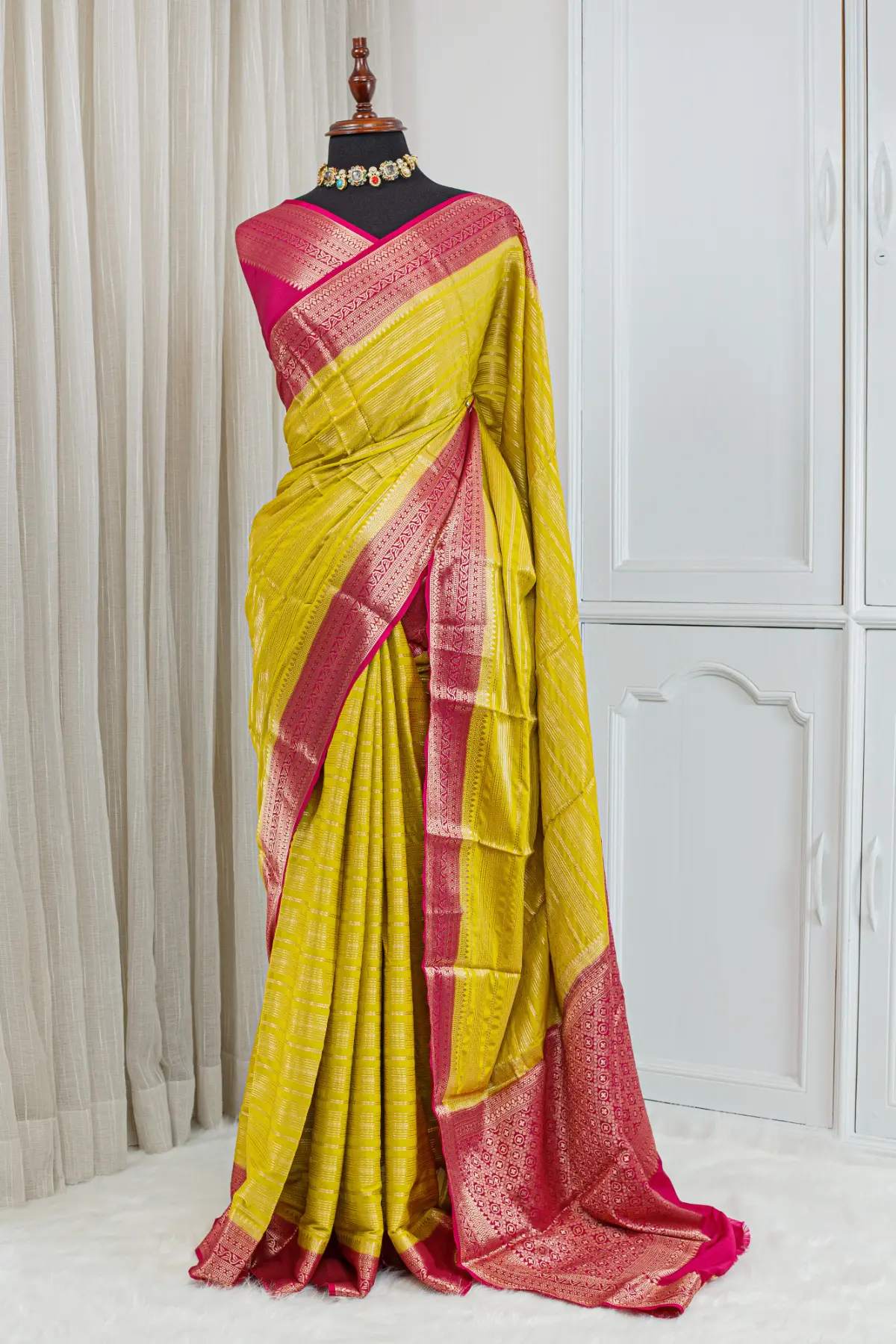 Silk Banarasi Saree – Lime Yellow & Rani Pink 00064