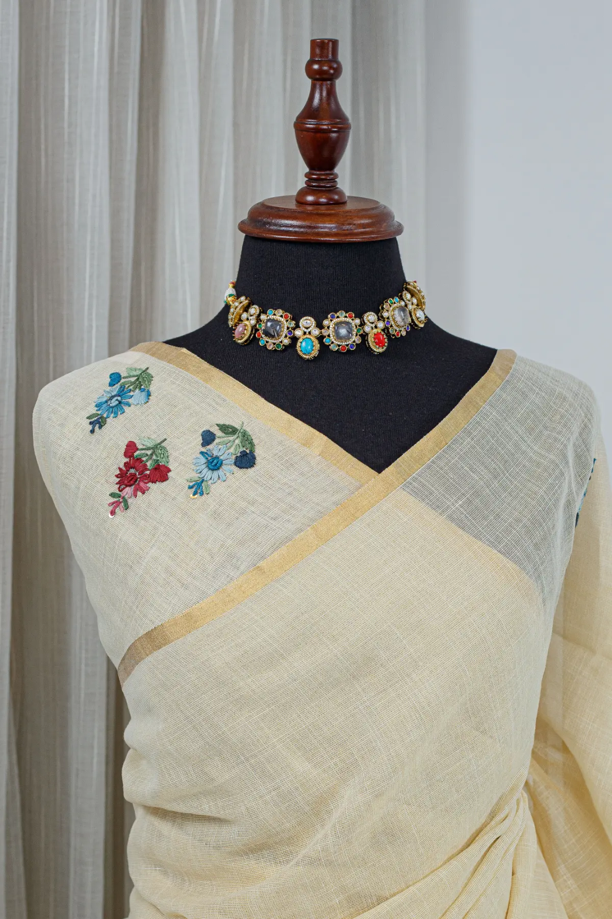 Cotton Linen Embroidery & French Knot Saree – Ivory Multi-Colour 00083 - Image 4