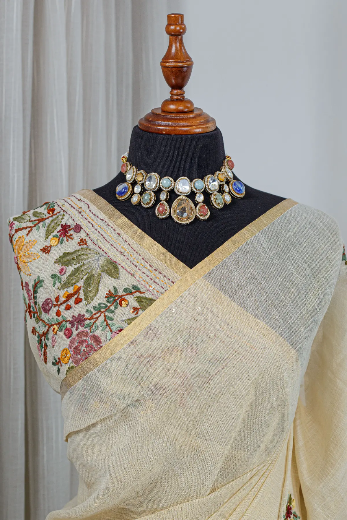 Cotton Linen Embroidery & French Knot Saree – Ivory Multi-Colour 00084 - Image 4
