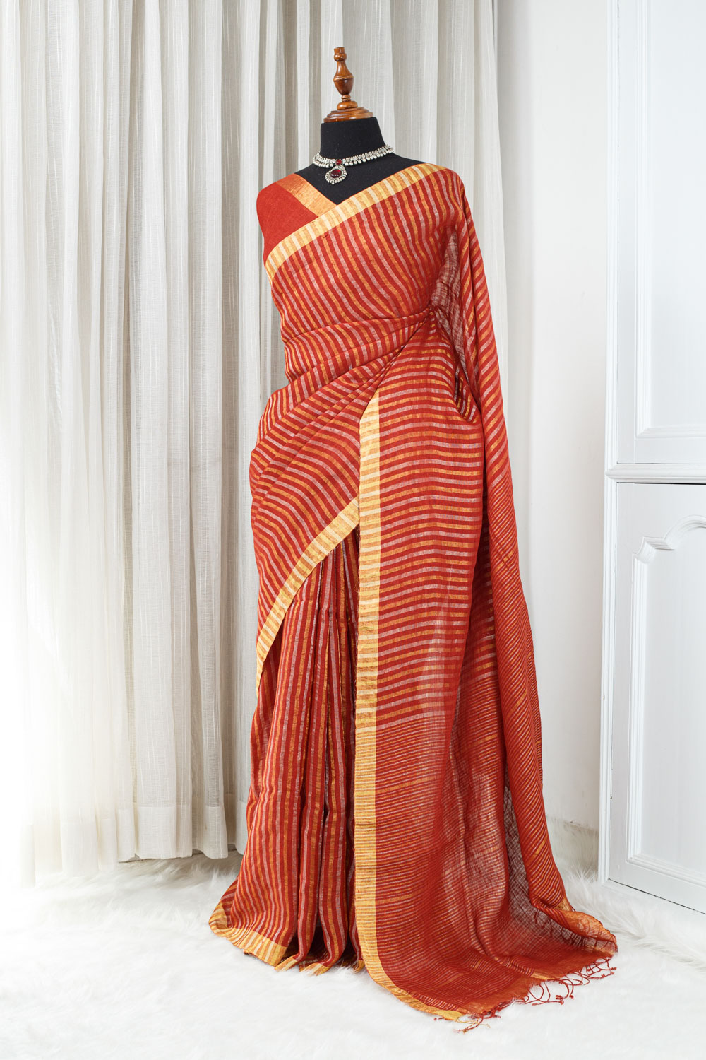 Cotton Linen Saree – Rust Orange with Golden Jari Stripe Weaving 000119 - Image 2