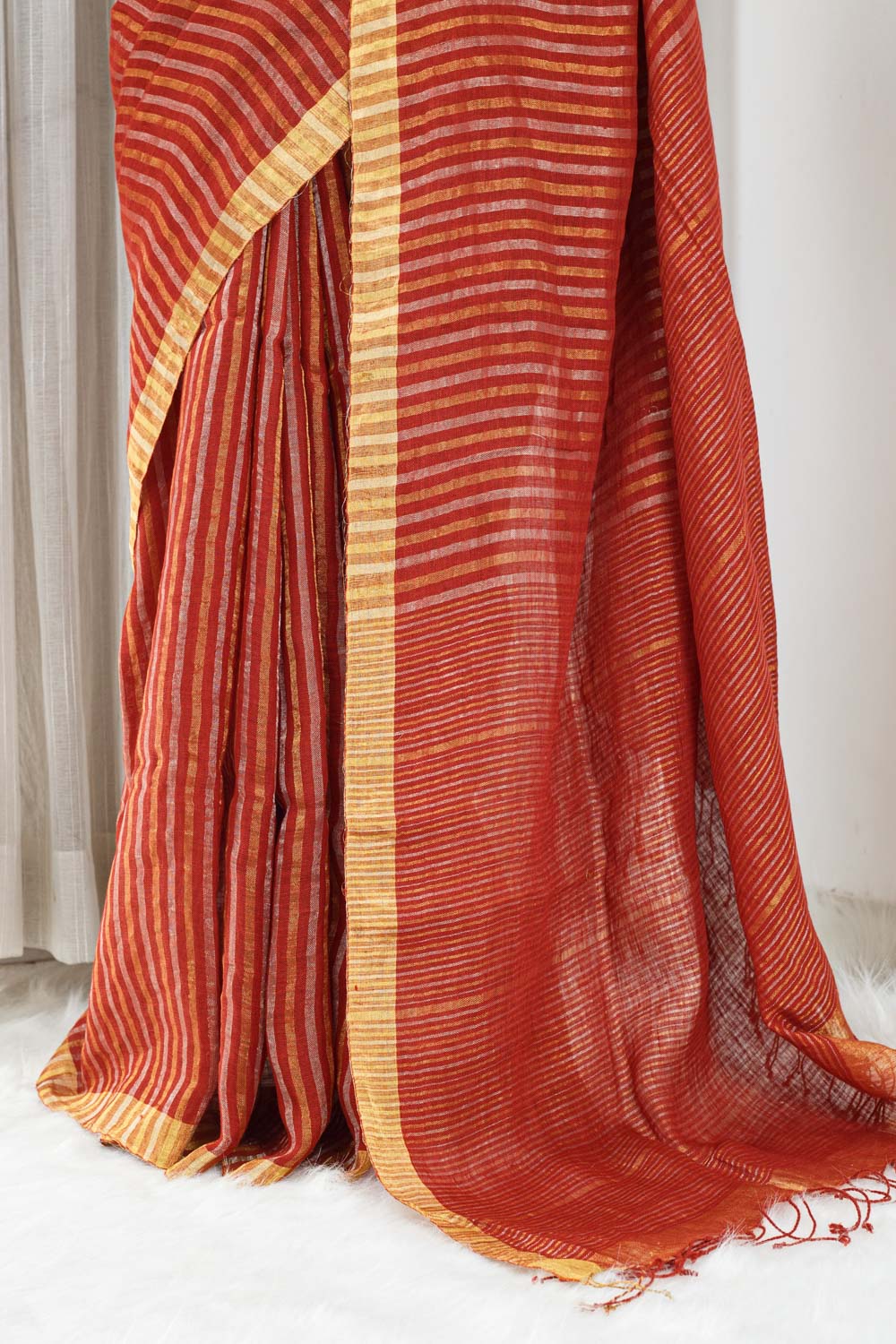 Cotton Linen Saree – Rust Orange with Golden Jari Stripe Weaving 000119 - Image 3