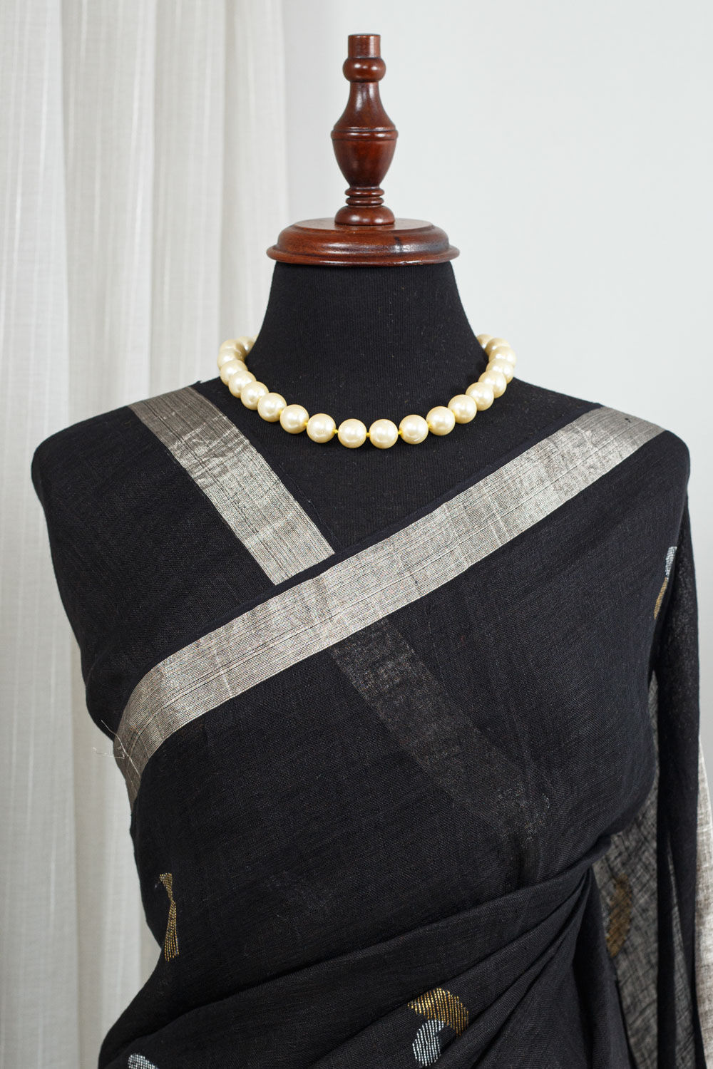 Soft Cotton Linen Saree – Black with Beige & Multicolour Woven Detailing - Image 4
