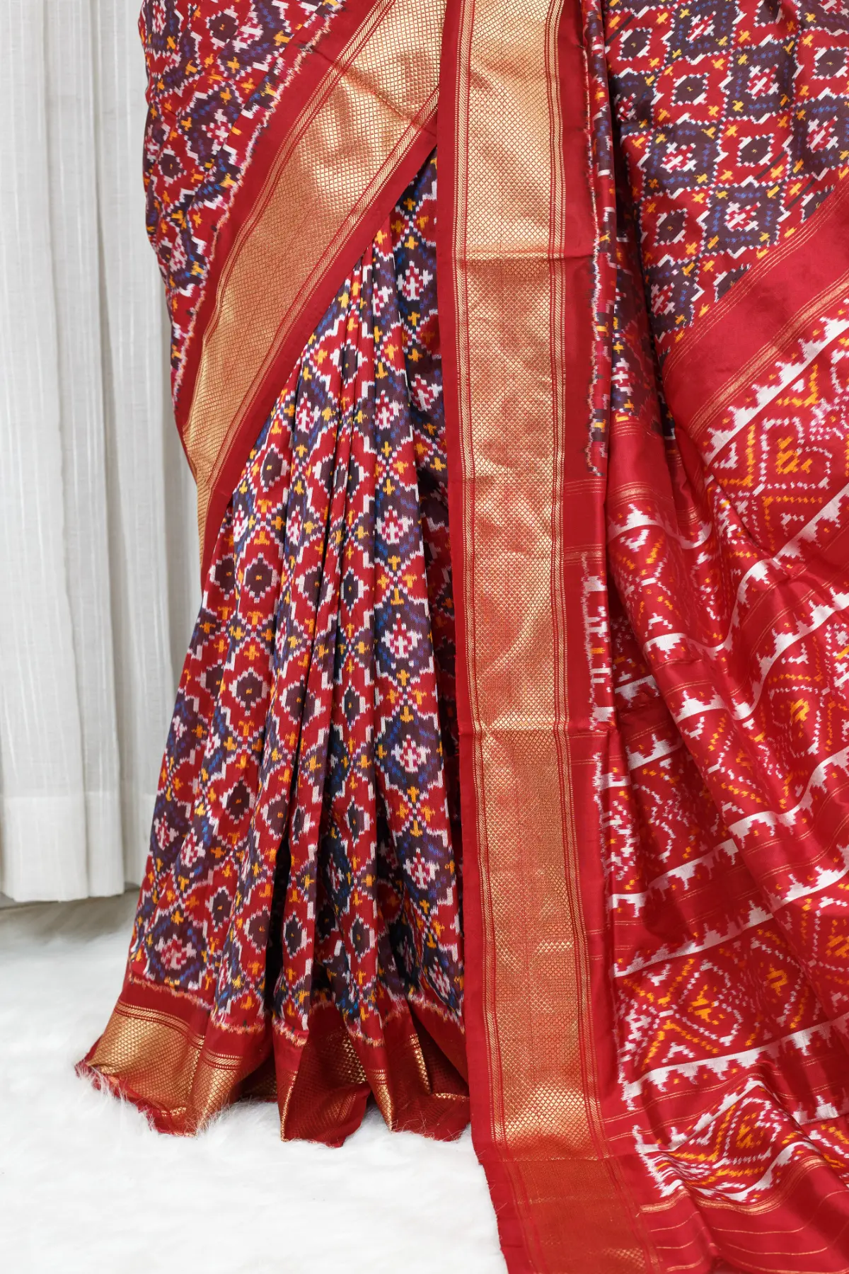 Silk Ikkat Saree – Deep Maroon & Red with Antique Gold Border 000106 - Image 2