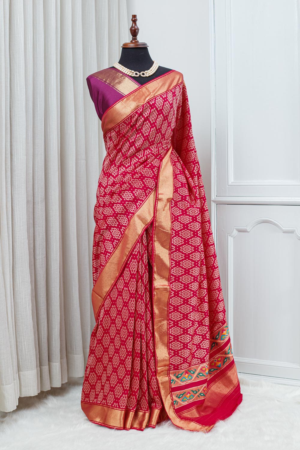 Silk Patola Saree – Rich Red with Zari Border & Multicolour Pallu 000146