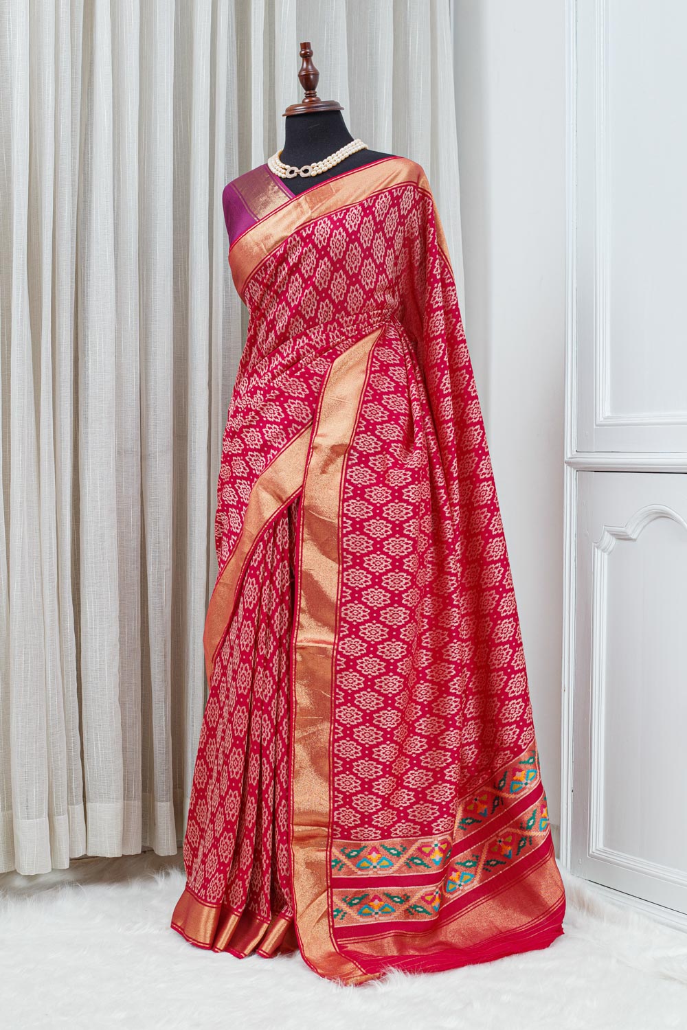 Silk Patola Saree – Rich Red with Zari Border & Multicolour Pallu 000146 - Image 2